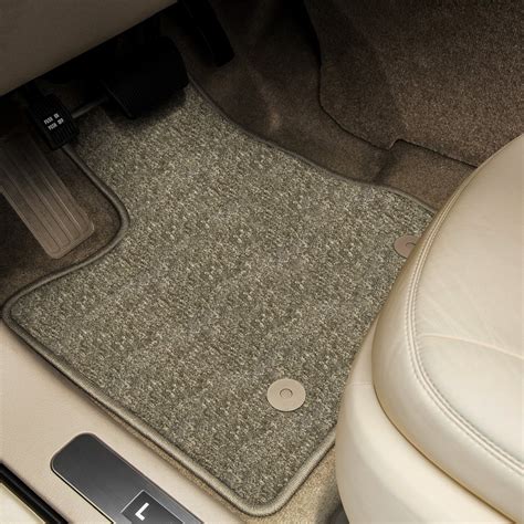 Installiere neuen Car Carpet